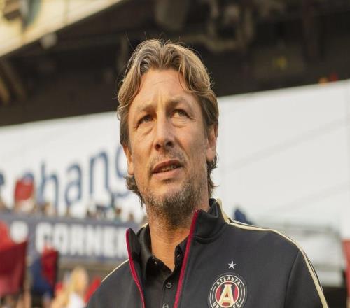 邮报:加布+萨利巴成为欧洲最全面中卫组合,海因策影响力很大