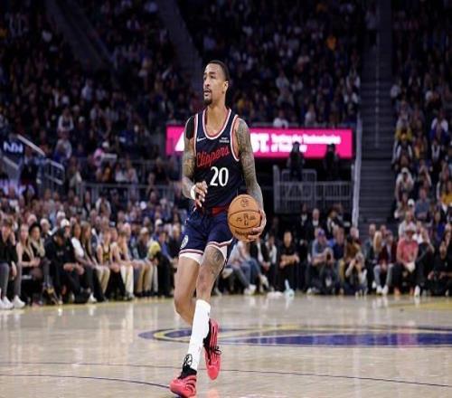 明明状态相当不错,为什么快船不能给锋线新援多一些出场时间