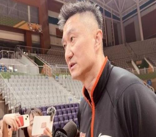 歐媒：黑山男籃國家隊主教練拉多維奇將擔(dān)任CBA廣東隊顧問