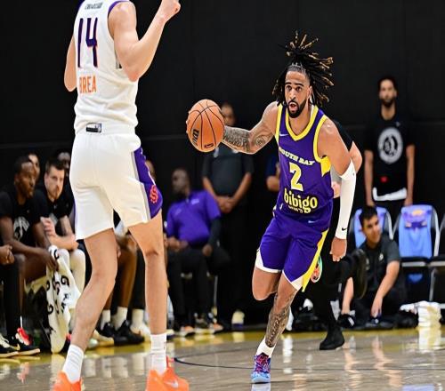 NBA发展联盟首秀就打出现象级表现,湖人其实不应该将他裁掉