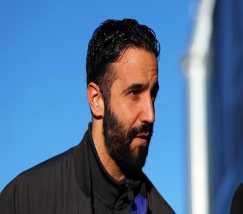 曼聯(lián)官方：阿莫林不再擔(dān)任球隊(duì)主帥，達(dá)倫弗萊徹將擔(dān)任代理主教練