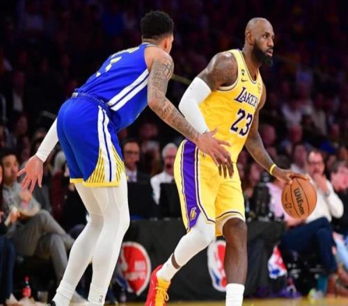 湖人10599勇士!里夫斯看清现实,詹姆斯赛后谈失误也直言不讳