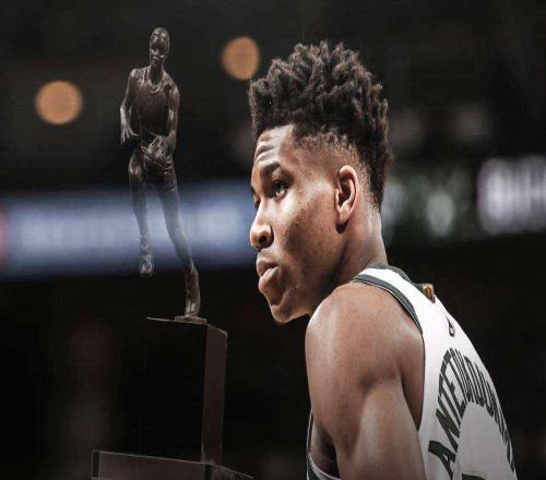 科比躺枪字母哥:最好球员必须忠诚家庭!我永远不会申请交易!