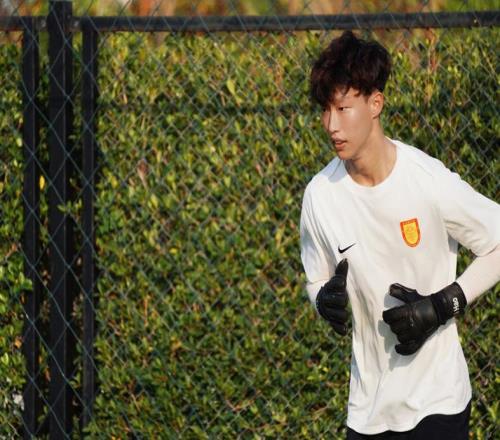 銅梁龍5年長約鎖死東北路門將！津門虎兩大外援報(bào)到國安迎回達(dá)萬