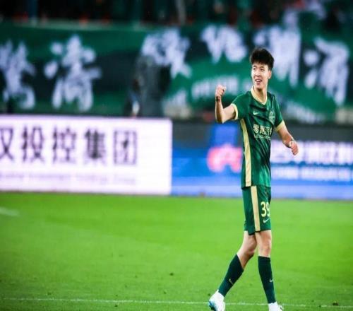 王钰栋梅开二度!314天第一次,领跑中超射手榜,米神独造3球