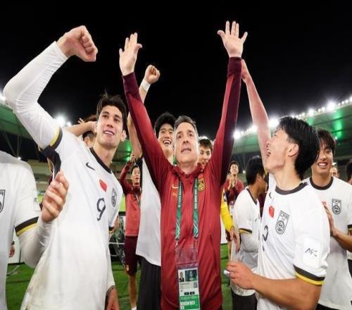 安東尼奧的球員時(shí)代：16歲西甲首秀，西乙單場(chǎng)6球&斬獲金靴