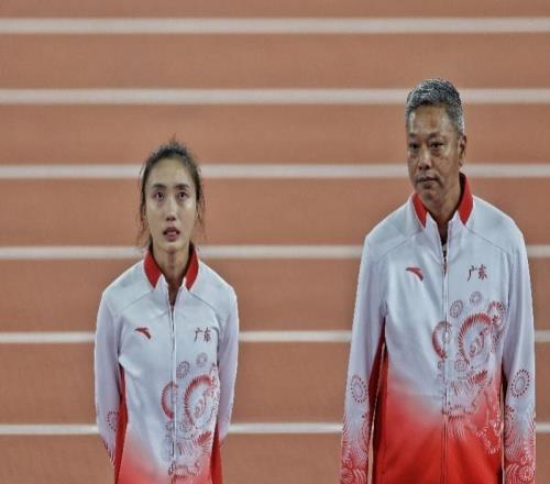 广东“集团军”出战女子三级跳远决赛,曾蕊摘铜泪洒赛场