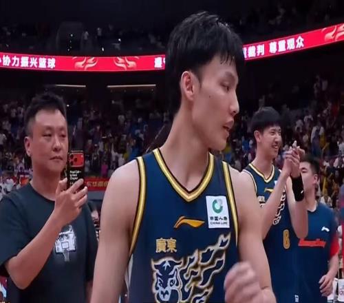 终于来了！焦泊乔联手徐昕逼走杜锋，广东队教练组面临大洗牌