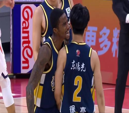 北京四国手+上海三巨头+广厦王炸!CBA新规逼疯广东,夺冠没戏了