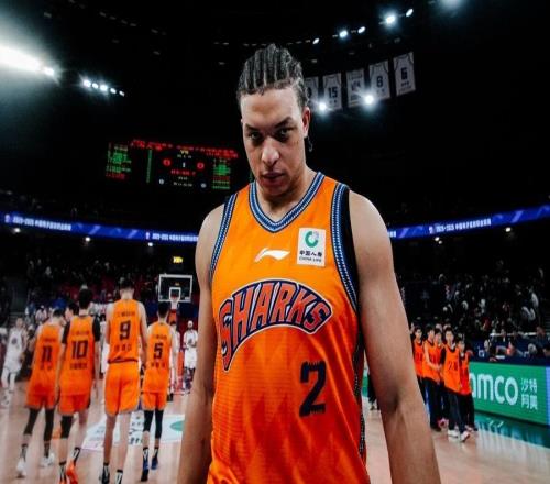 铭记场面三军用命!上海久事11296山东高速,斩获主场十五连胜