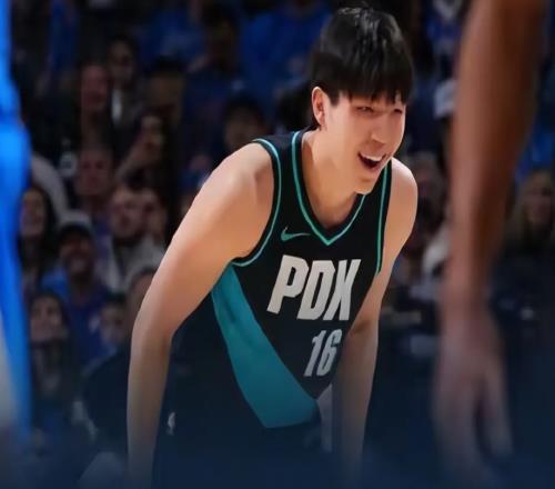 爆冷！開拓者擊敗馬刺，楊瀚森亮眼，克林根24分創(chuàng)紀(jì)錄，榜眼低迷