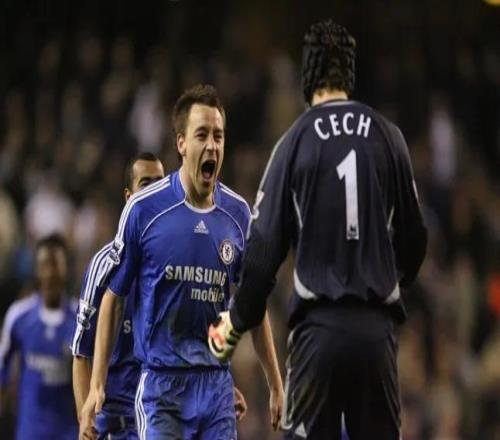 切赫:枪手很棒,但很难打破切尔西单赛季英超仅丢15球的纪录