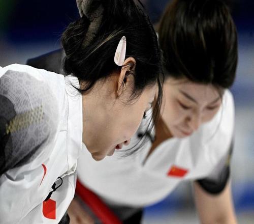 惊天逆转！中国冰壶女队8比7击败意大利