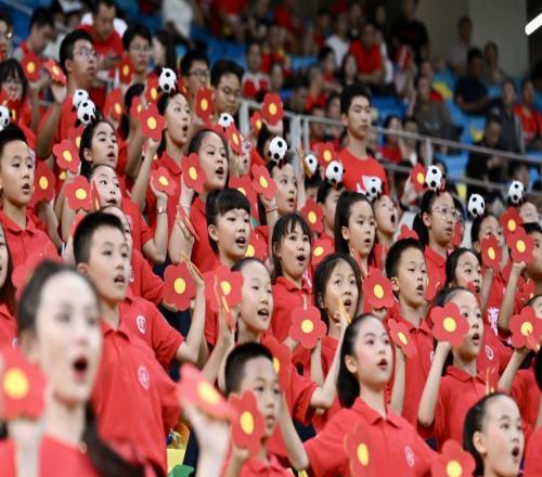中超“首尾大戰”！成都蓉城1比0力克亞泰，捍衛“榜一大哥”位置
