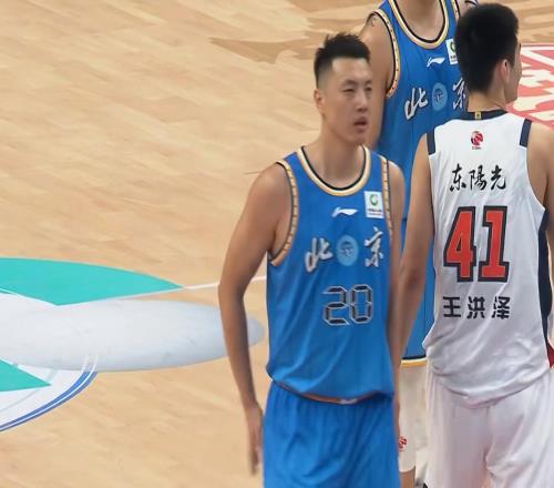 截胡广东队!NBA冠军中锋被曝签约北京男篮,朱芳雨补强计划落空