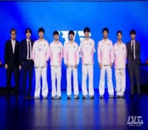 BLG赛后更博：清醒地意识到在队内配合与稳定性问题上仍有明显不足