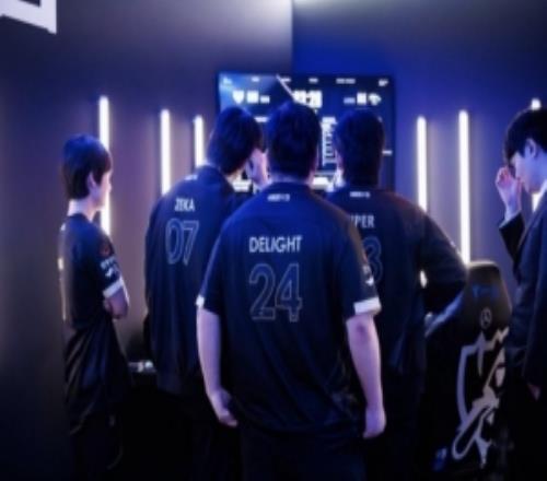 KanaviTarzan外媒:HLE已聯係了一位LPL頂尖選手非Knight