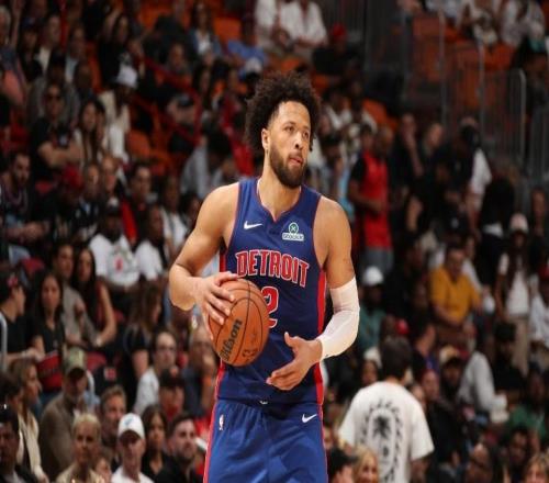 首次4连败!东部第一活塞最多落后29分输热火坎宁安复出26+10