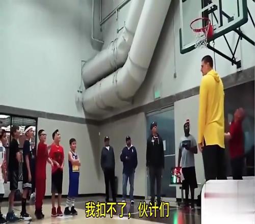 不会扣篮的约基奇是怎么成为NBA第一人的