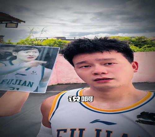 王哲林本哲！模仿哥陈挑战模仿大王有多像