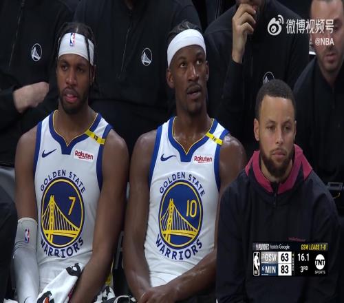 替补席众生相比分落后希尔德&巴特勒&库里替补席面无表情