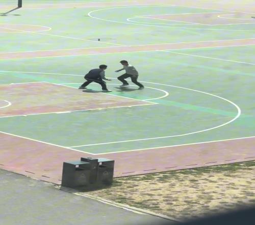 偶然拍到他们打篮球，我的中学回忆开始涌现...回不去的岂止时间