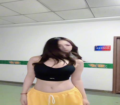 辽篮宝贝热辣舞姿炸屏！甜颜杀+傲人曲线相当吸睛