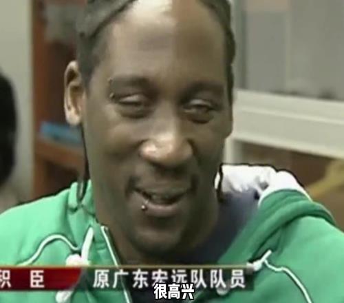 讲中文和粤语的宏远退役球衣第一人，为什么他是广东队最好的外援