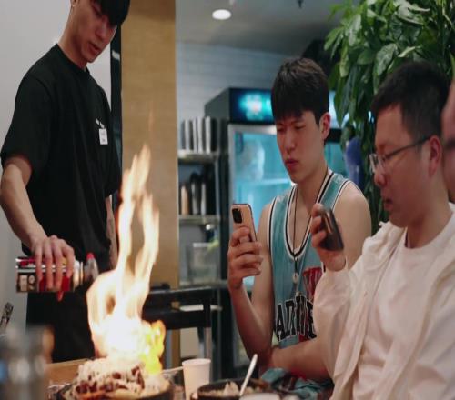 NBA逐梦兄弟亲切互动！崔永熙惊喜探班杨瀚森！