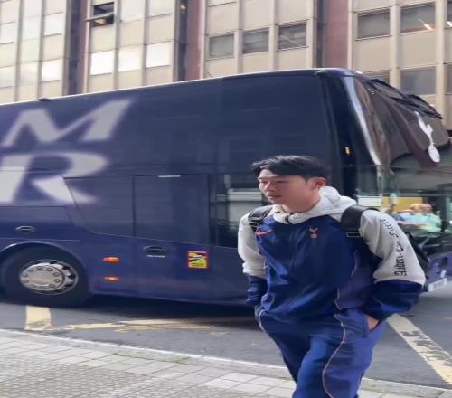 孙兴慜冲击生涯俱乐部首冠！热刺抵达毕尔巴鄂备战欧联决赛