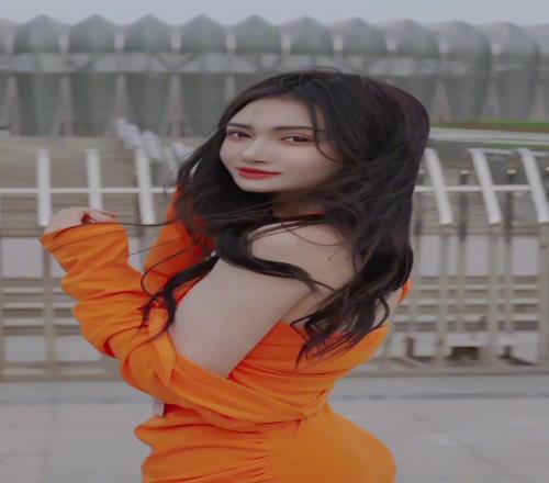 泰山最美球迷！这就是泰山女球迷的含金量嘛