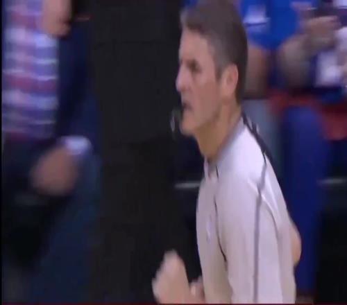 王牌出动美媒：NBA已启动系列赛延长协议福斯特登场！