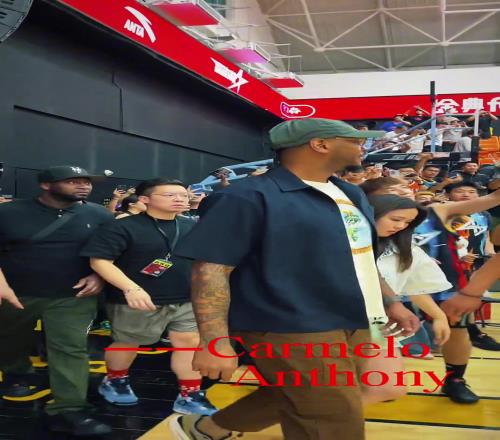 科普，那华裔女生是烤肉姐，很多NBA球星的中方经纪人