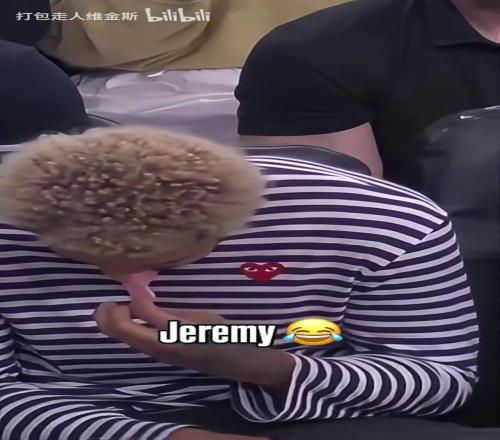 童心未泯！索汉：福克斯，你快看我！哎，你怎么不早看！