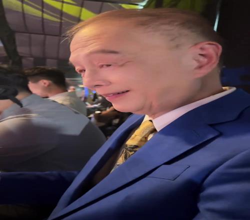 小崔G6现场实拍！在美颜滤镜下张卫平张指导也能年轻30岁