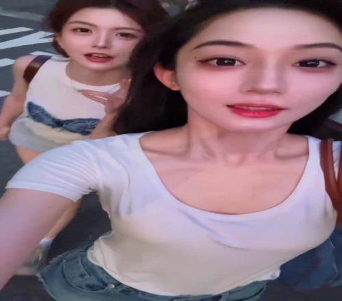 最喜欢谁啊美女主播婧雯晒几位女主播们的小聚