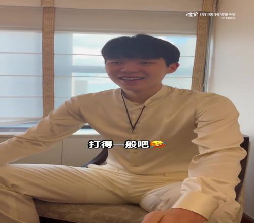 凡尔赛一下杨瀚森谈此前试训表现谦虚表示：打得一般吧