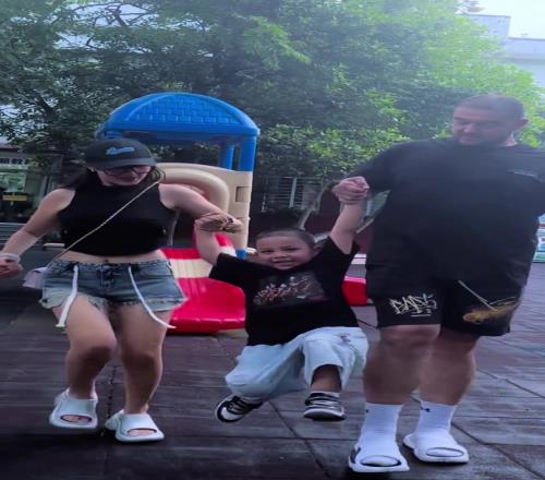 嫂子身材可以啊！西热夫妻晒带娃视频击碎离婚谣言