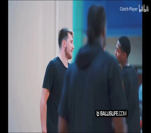 顶级拼图！此前电风扇和东契奇的野球局！三分抬手就有！