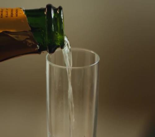 久违的面孔！格里芬和霍姆格伦一起为下赛季的NBA杯拍了个广告