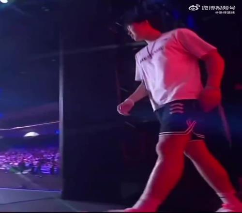 梦幻联动！杨瀚森今天来WTT美国大满贯，为王楚钦挑边