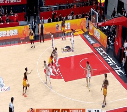 26岁广西球王，在质疑声中成为本土得分王