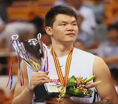 26岁广西球王，在质疑声中成为本土得分王