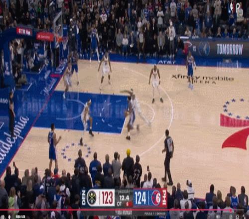 约基奇倒下后，一位故人邪魅一笑