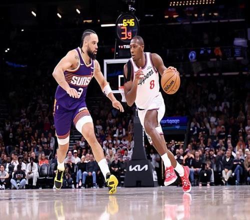 登哥不在各种乱打！快船后场大闸最近一段时间的表现令人担心