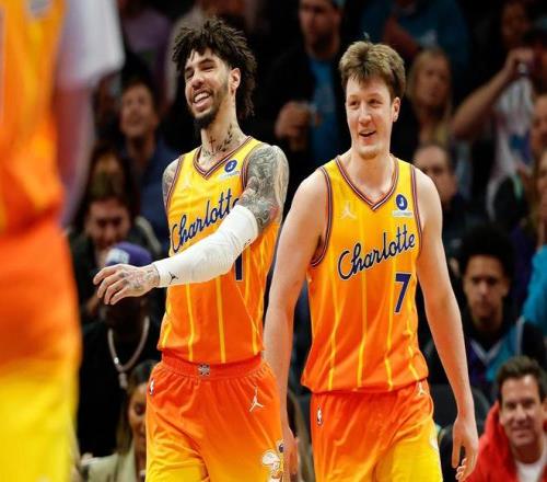 17战14胜，又一支鱼腩变黑马！4号秀哑火仍大胜3点证明崛起非偶然