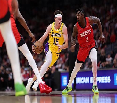 后场大将简直是毫无手感,但湖人还是有惊无险地取得了胜利 后场大将简直是毫无手感,但湖人还是有惊无险地取得了胜利