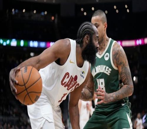 加盟后11胜4负,哈登点出取胜关键,莫布利要不要染个头发 加盟后11胜4负,哈登点出取胜关键,莫布利要不要染个头发