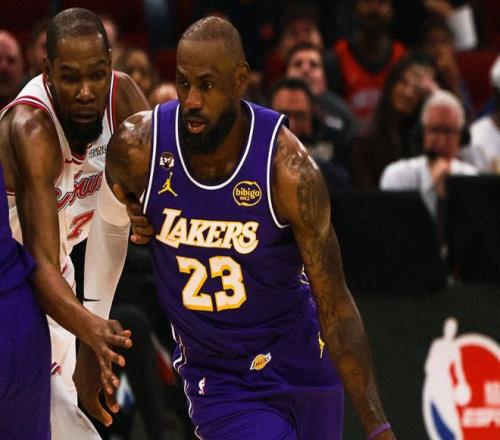 12000篮板现役第一!詹姆斯14中13轰30分完胜杜兰特献关键暴扣 12000篮板现役第一!詹姆斯14中13轰30分完胜杜兰特献关键暴扣