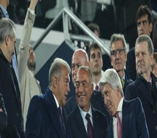 世体：巴萨更衣室内情绪复杂，现在的目标是全力拿下西甲冠军